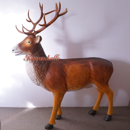 Hirsch Figur lebensgroß