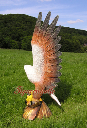 Preview: Adler Statue