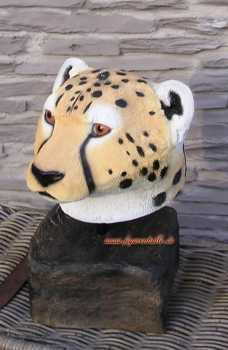 Leopard jagd trophaee Figur