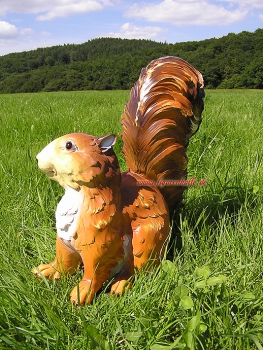 Preview: Eichhorn Statue Wald