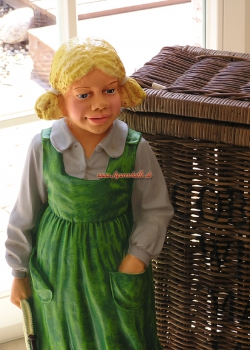 Preview: Mädchen Garten Figur