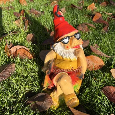 Gartenzwerg im Stuhl