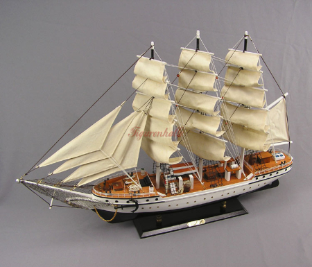 Segelschuhlschiff Gorch Fock