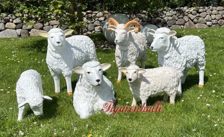 Preview: Farm animal figures as a flock of sheep