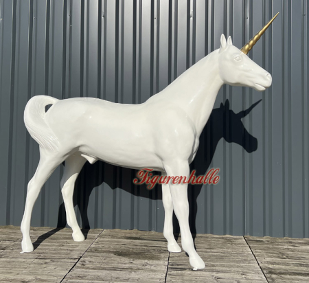Preview: Weißes Einhorn als Statue im Garten
