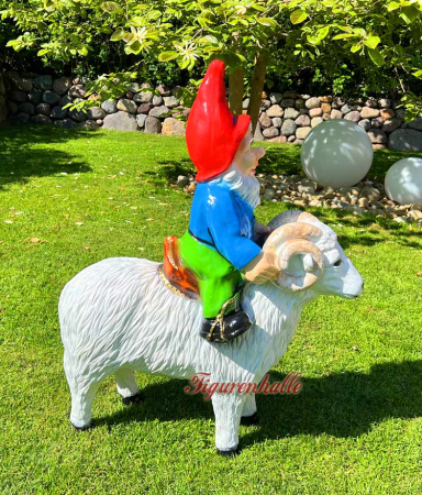 Preview: Gartenzwerg mit Zipfelmütze als Figur