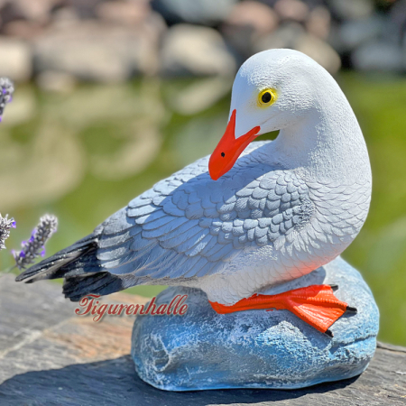 Möwe Figur auf Stein