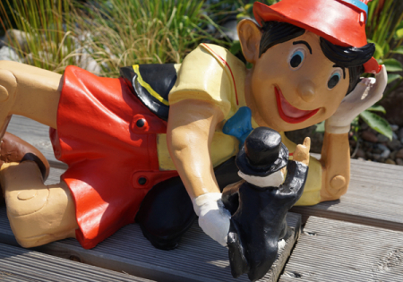Preview: Pinocchio Statue