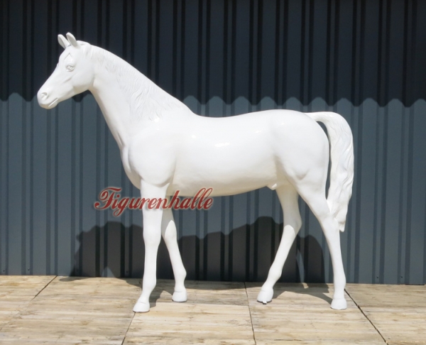 True-to-original horse sculpture, glossy white