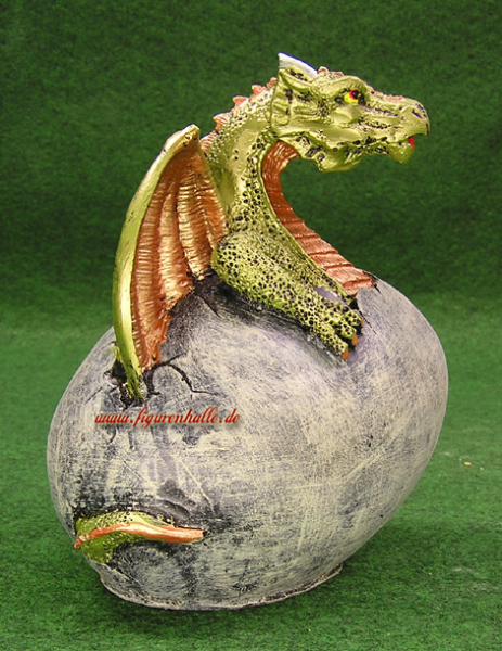Drache aus dem Ei