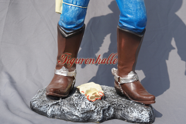 mit Sombrero Figur in den Sommer