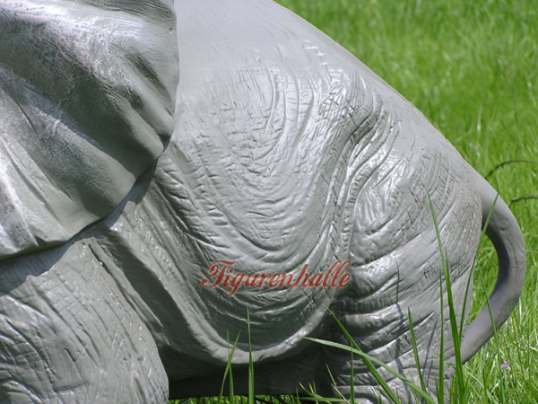 Elephant stand-up figure