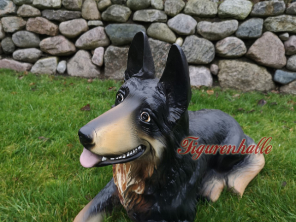 Schäferhund liegend Figur