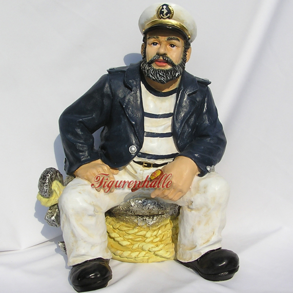 Captain as a set up figure