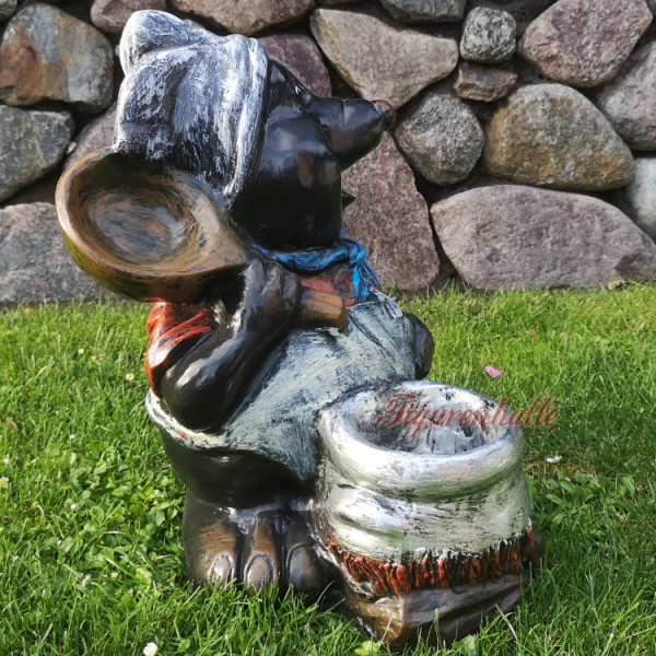 Fröhlicher Maulwurfs mit Suppenkelle