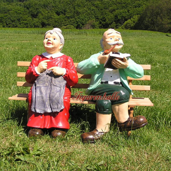 Oma & Opa auf Bank