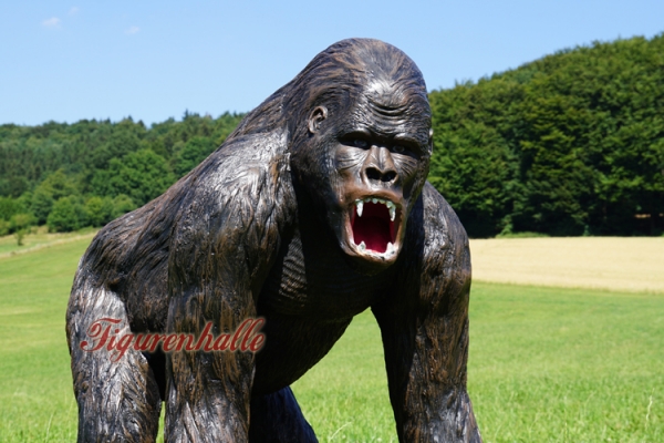 Gorilla set up figure ghost train