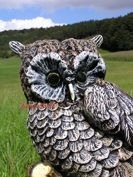 Eagle owl figure