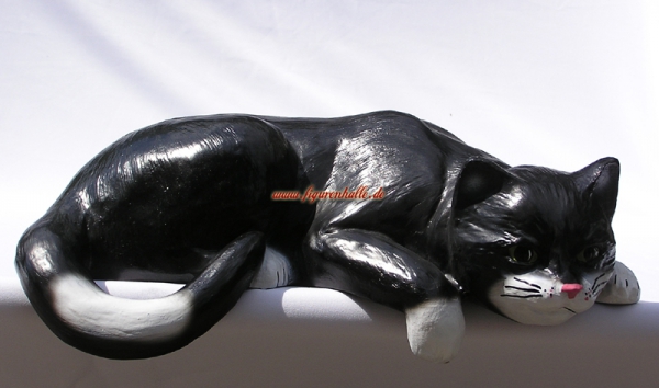 Katze Dekofigur liegend