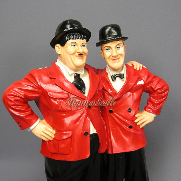 Dick & Doof Statue rote Jacke