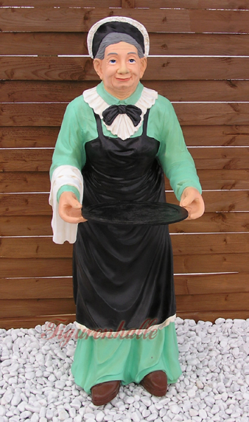 Oma als Butlerfigur