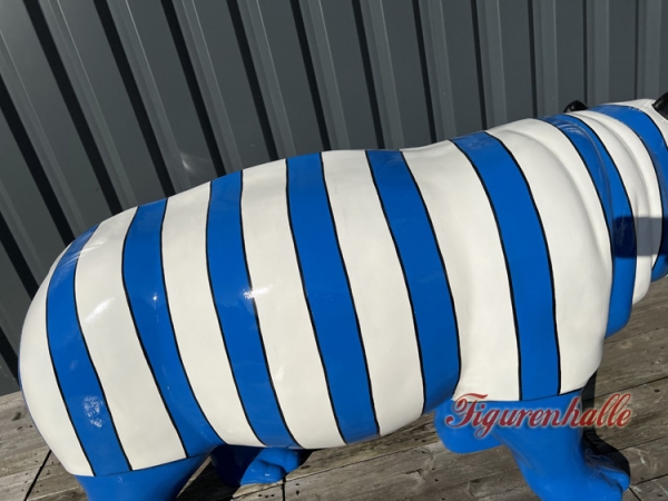 Nilpferd oder Flusspferd bunte Statue