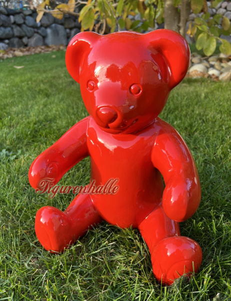 Roter Desginer Bär Garten