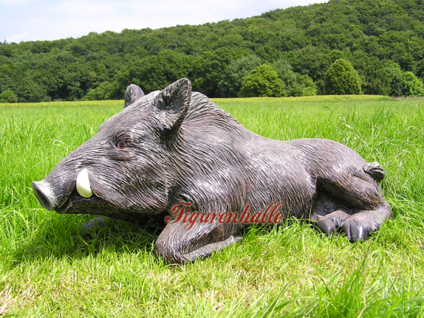 Wild boar lying figure