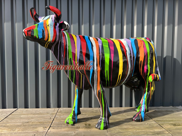Desginer Kuhfigur Statue verlaufende Farben