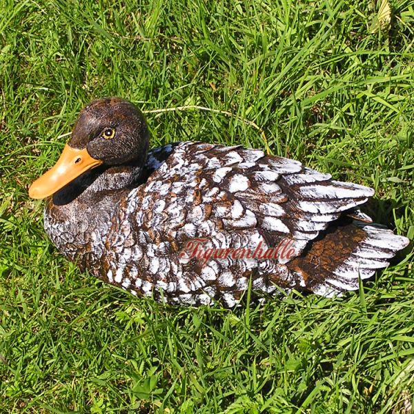 Duck figure