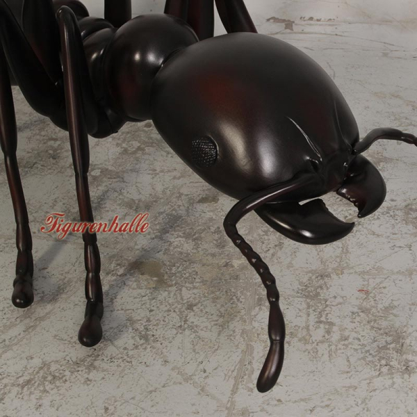 Ant head figure