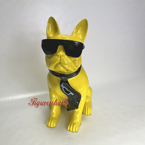 Gelbe XXL Bulldogge als Statue für Ihren Garten