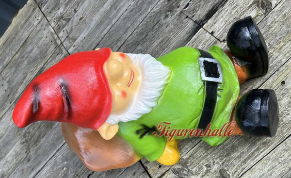 Gartenfigur Zwerg am Pennen