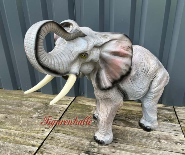 Elephant garden figure