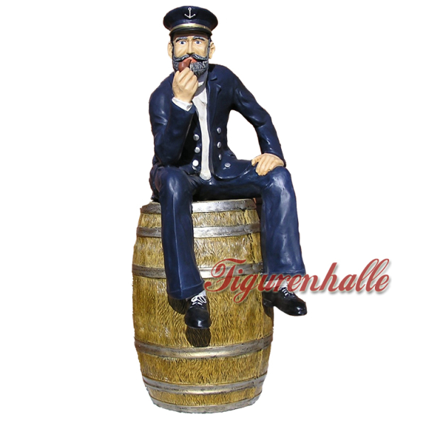 Kapitän auf Fass Figur