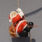 Preview: Klettender Santa Claus Deko