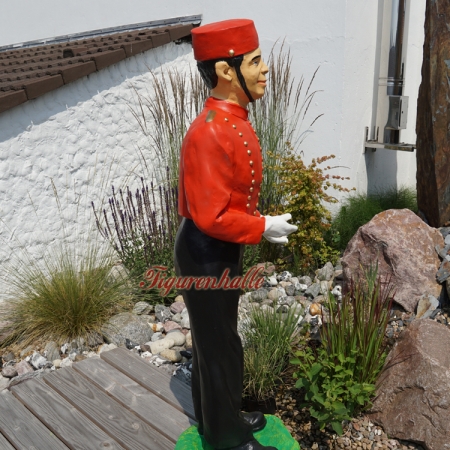 Preview: Hotel Page "Hoteldiener" als Figur Preview: Pagen Aufstellfigur fürs Hotel