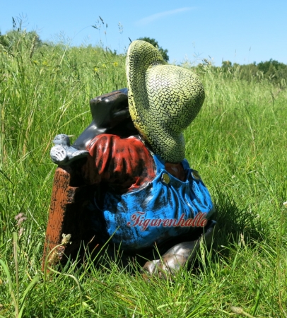 Preview: Fröhlicher Maulwurfs Sommer Figur am Gartenzaun