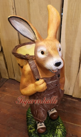 Preview: Großer Osterhase mit Kiepe als Figur und brauner Latzhose Preview: Ostern Dekoration braune Latzhose