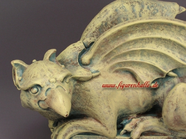 Gargoyle statue