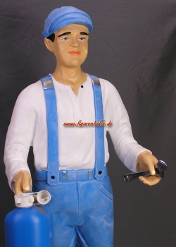 Preview: Tankwart Maler Klempner als Werbefigur Preview: Tankwart Statue Nostalgie