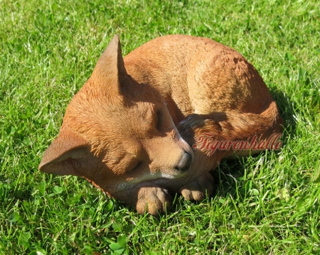 Fuchs Figur Deko im Garten