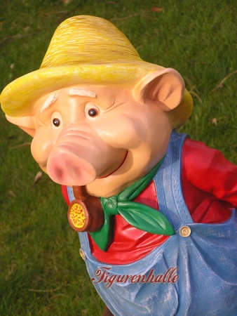 Pig with hat figure