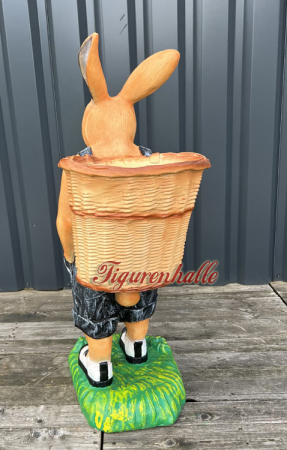 Preview: Großer Osterhase mit Kiepe als Figur mit schwarzer Latzhose Preview: Toni Osterhase Kaufen groß Figur
