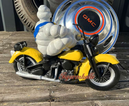 Preview: Michelin Mann Retro Werbefigur auf Motorrad Preview: Michelin Nostalgie Figur Motorbike
