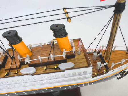 titanic model floatable
