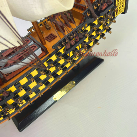 Holzmaßstabsmodell HMS VICTORY Holzmaßstabsmodell HMS VICTORY