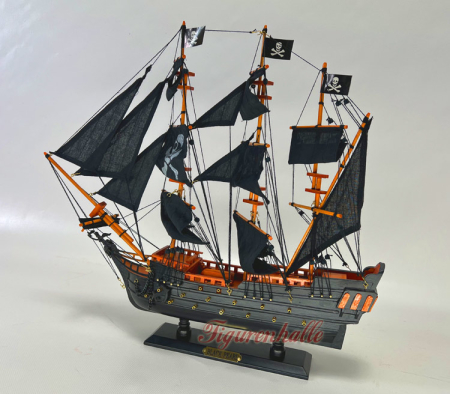 Black Pearl Deko im Reggal Seeräuber