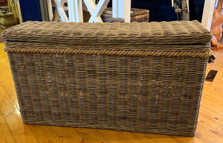 Pflanzkübel aus Rattan