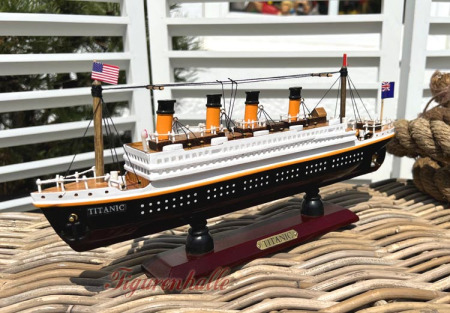 Travel Ship Titanic Decoration Office